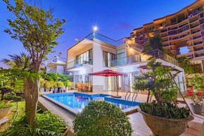 Aria Resort R9
